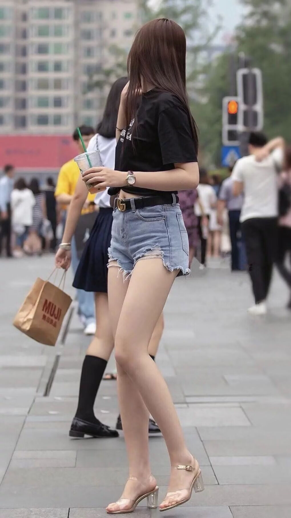 爱游戏体育APP下载-追梦新时代：年轻球员在欧冠舞台的崭露头角，欧冠青年人队
