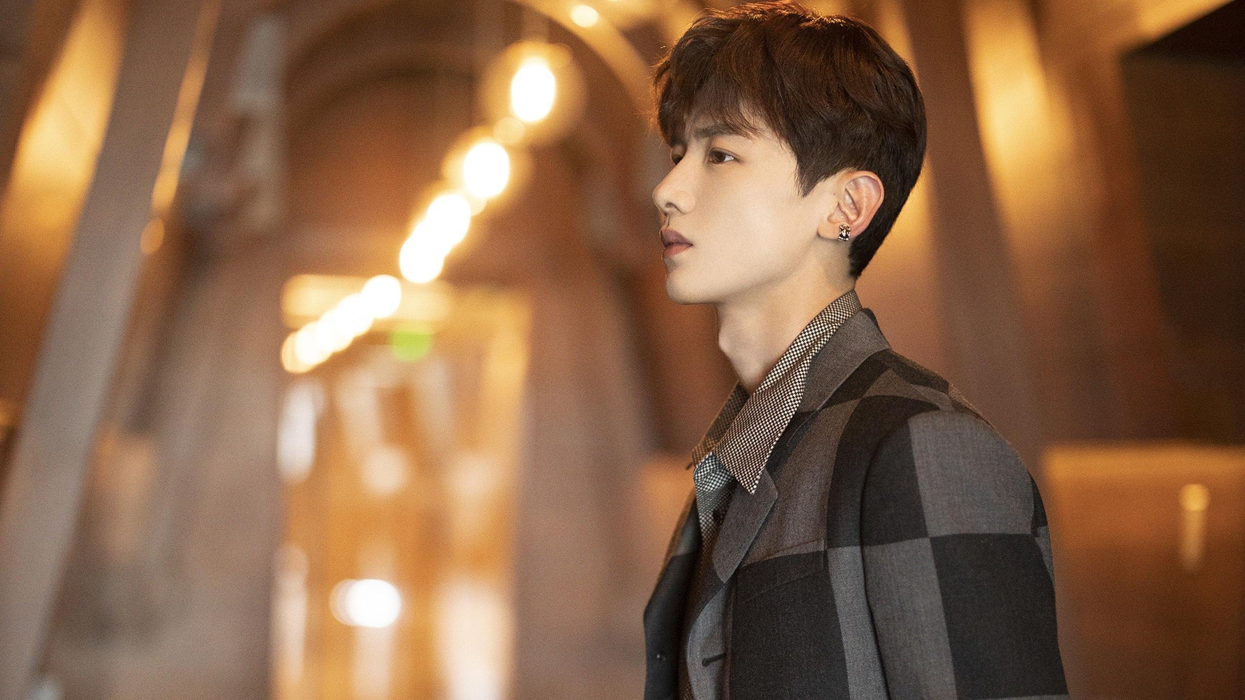 体育文化在校园认同感构建中的作用研究，校园体育文化建设对于塑造大学生的健康体质和完整人格