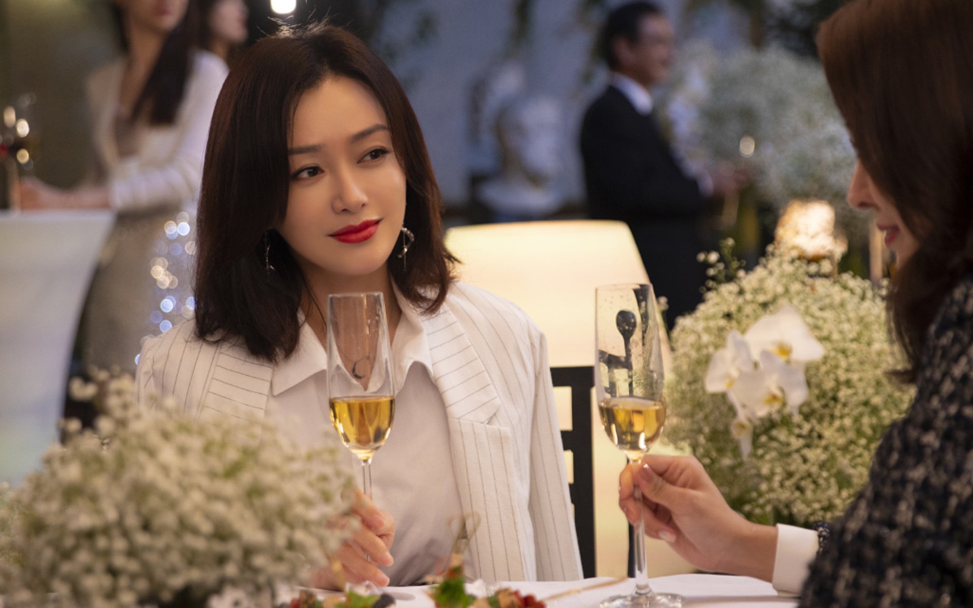 五大联赛是否更注重控球中断后的快速回防安排，五大联赛用球