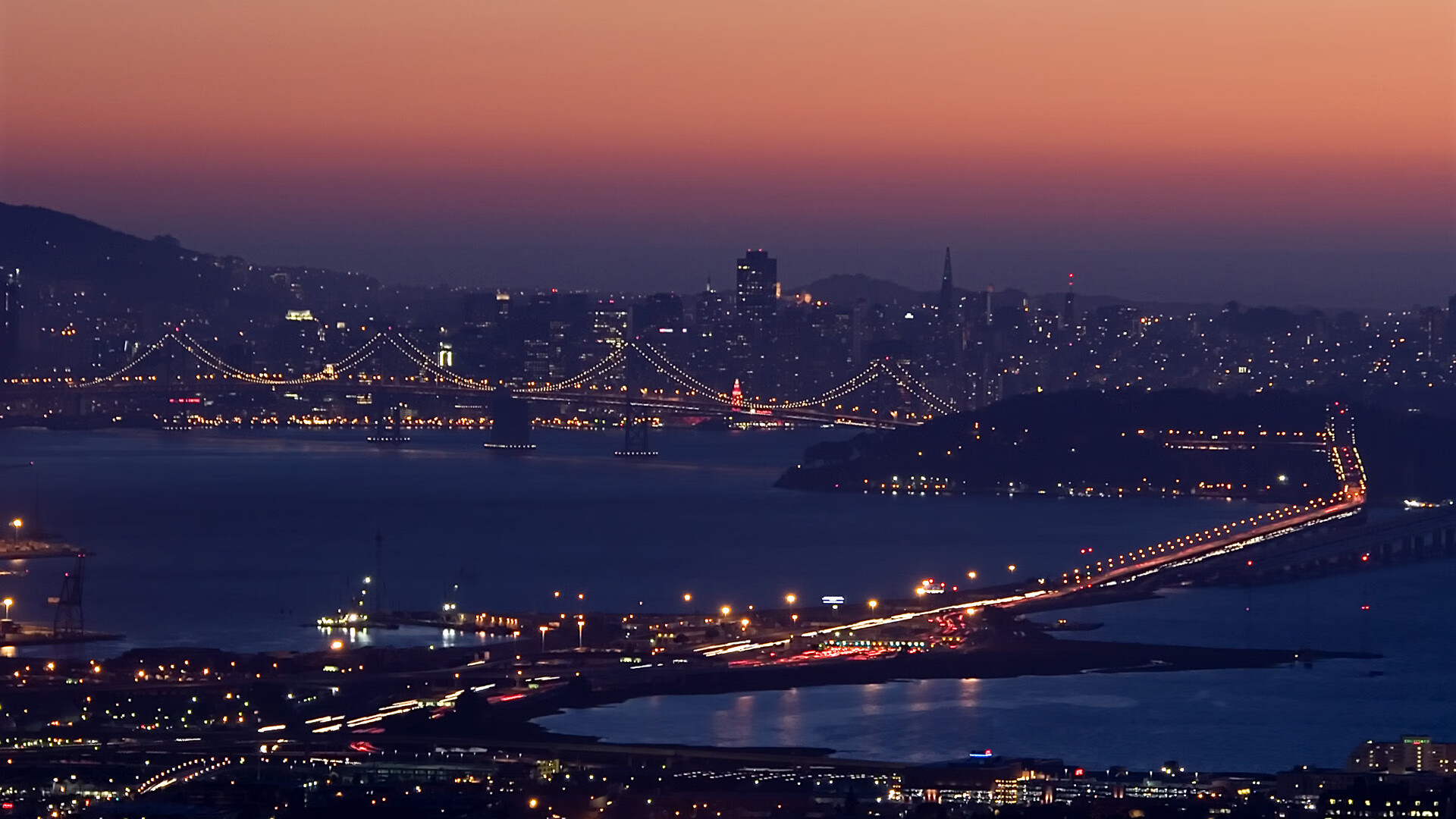 爱游戏登录入口-女子蝶泳赛场再现张雨霏风采，张雨霏晋级蝶泳决赛视频