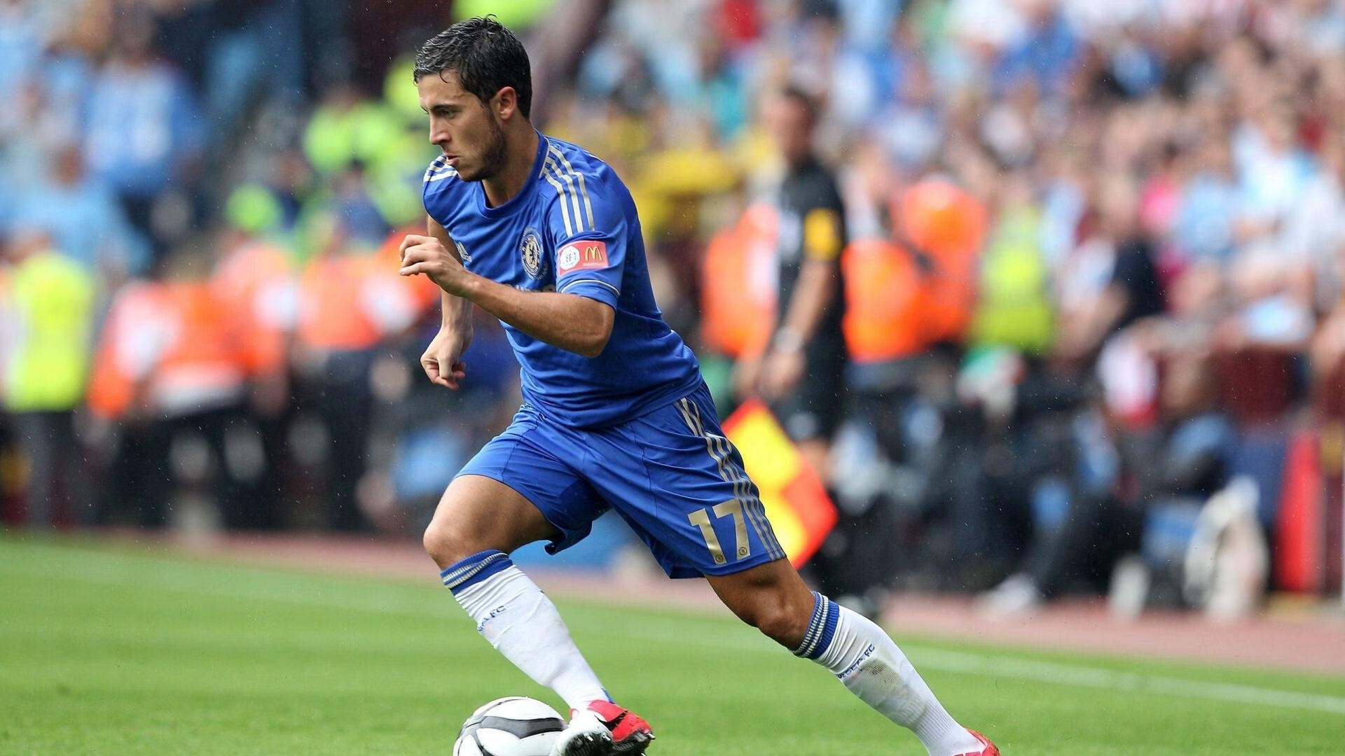 _赛事高潮：关键时刻的神奇表现令人震撼_，形容比赛到了高潮的成语