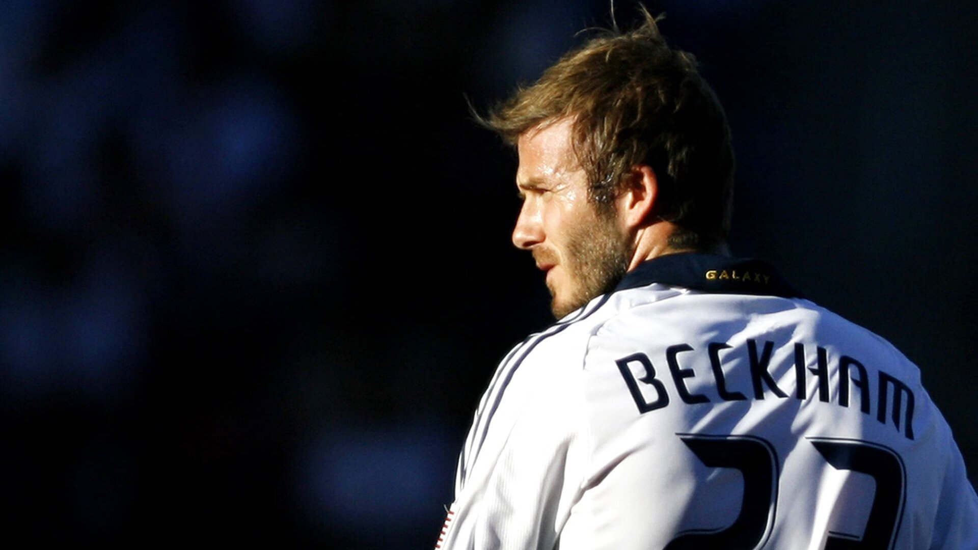 AYX体育-英超焦点：曼城主场战平阿森纳，榜首位置陷入胶着，曼城对阿森纳战绩